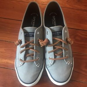 Sperry Sneakers